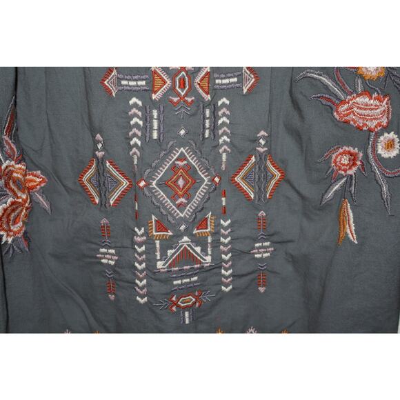 Kayla Seo size large, long sleeve embroidery blouse - Picture 7 of 7